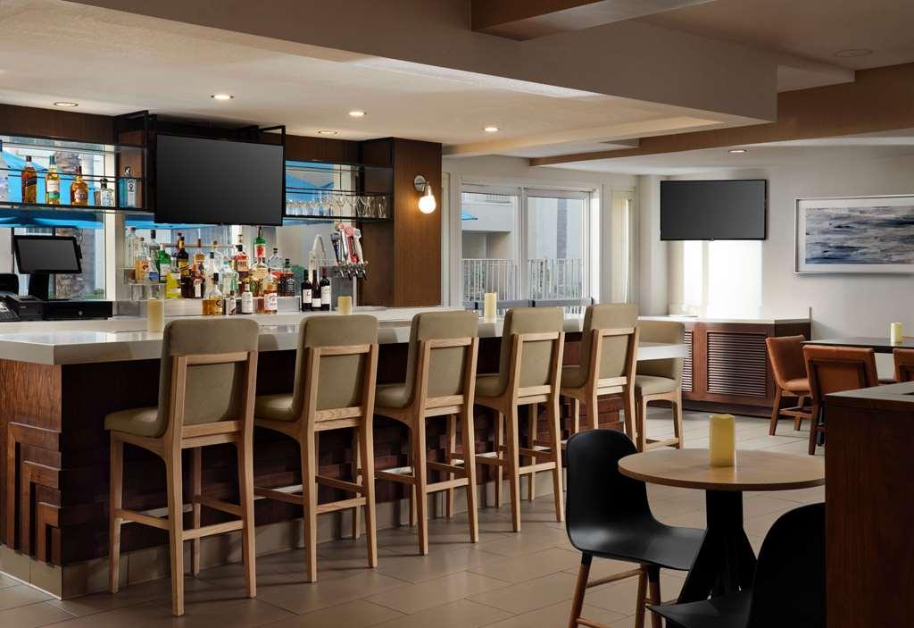 Hyatt House San Diego Sorrento Mesa Restaurant photo